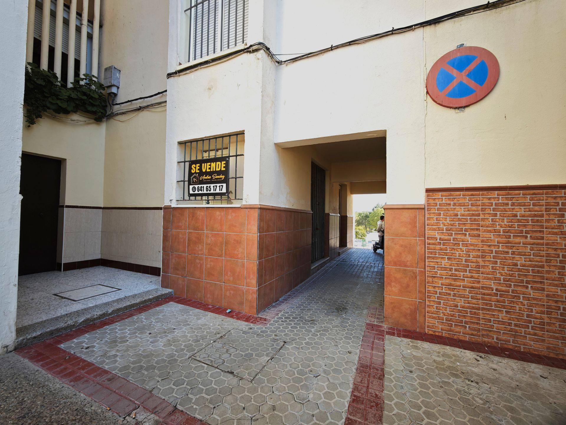 Local en venda en Lebrija amb Moblat