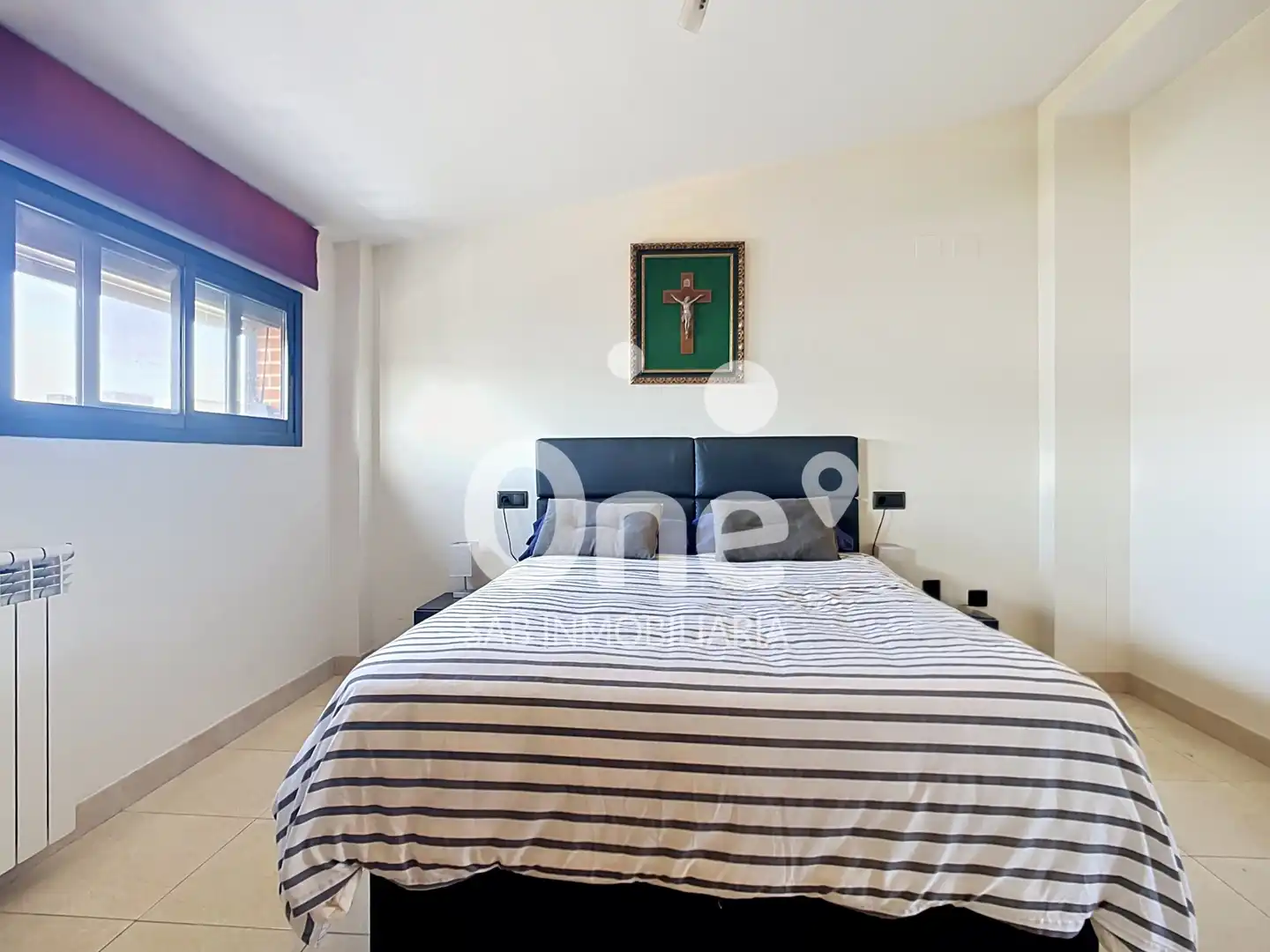 Schlafzimmer von Einfamilien-Reihenhaus zum Verkauf in San Antonio de Benagéber mit Klimaanlage, Heizung und Privatgarten