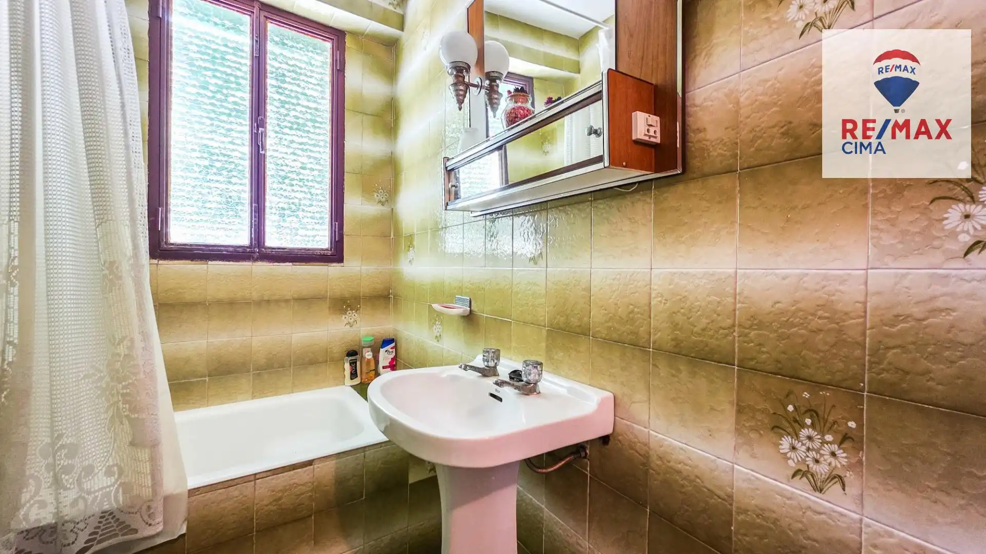 Badezimmer von Country house zum Verkauf in Orce
