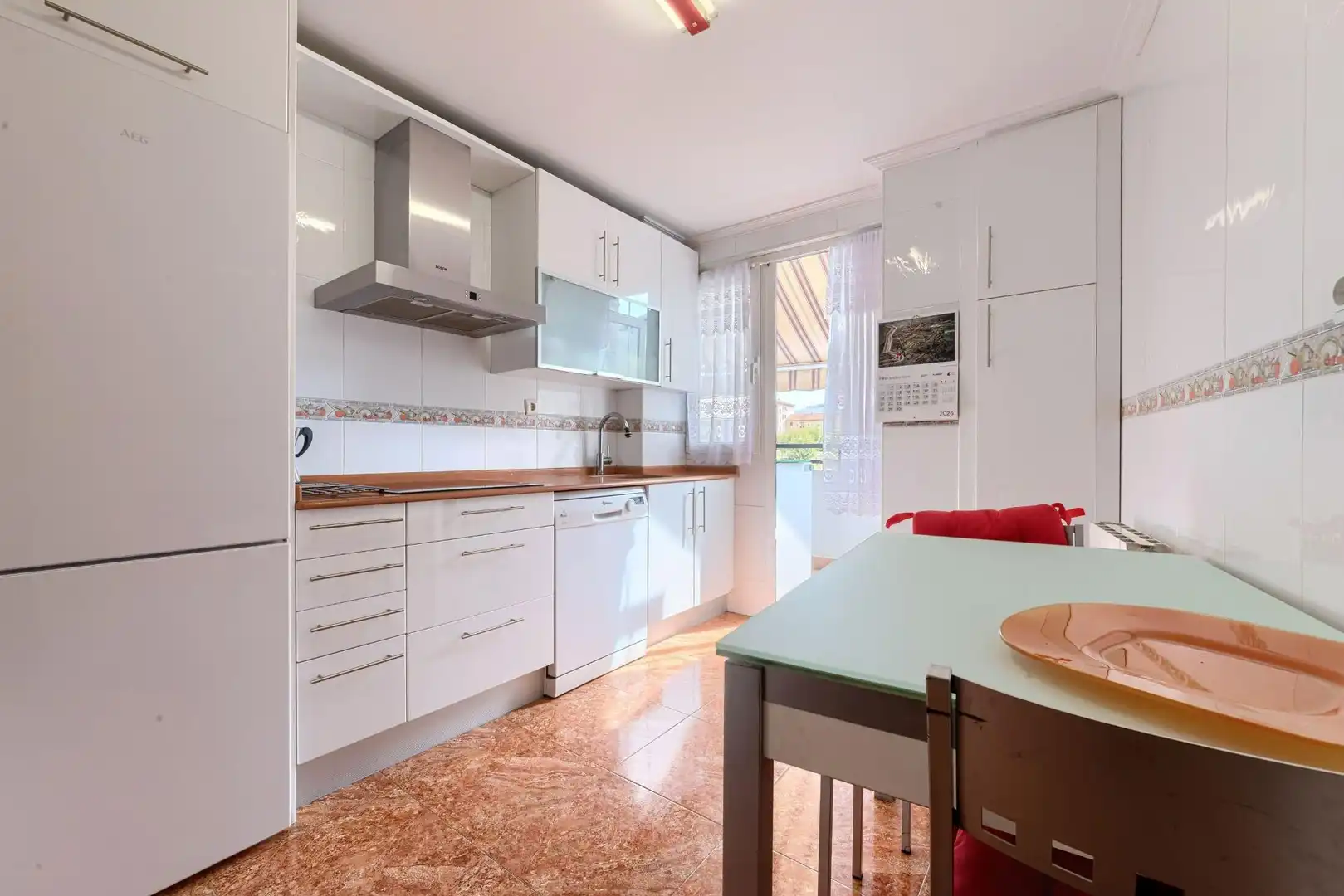 Cocina de Piso en venta en Barakaldo  con Calefacción, Jardín privado y Terraza