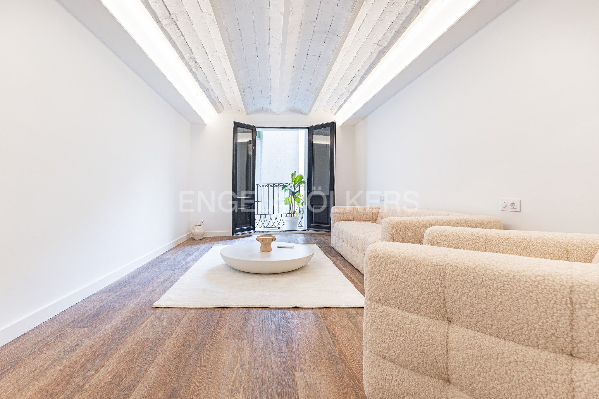 Sala d'estar de Apartament en venda en  Barcelona Capital amb Aire condicionat, Calefacció i Parquet