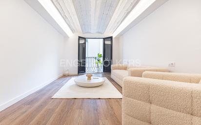 Sala d'estar de Apartament en venda en  Barcelona Capital amb Aire condicionat, Calefacció i Parquet