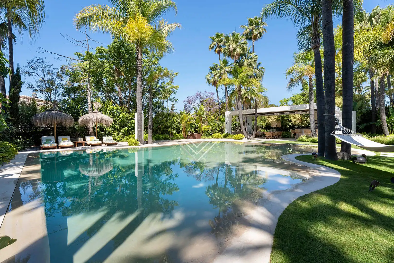 Piscina de Casa o chalet en venta en Marbella con Aire acondicionado, Jardín privado y Terraza