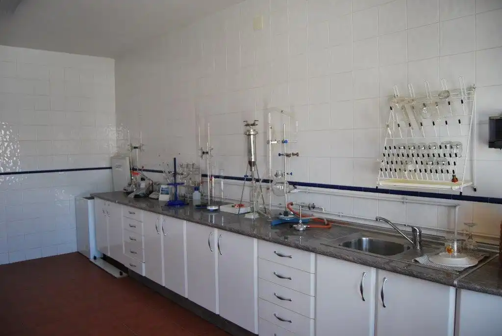 Cocina de Nave industrial en venta en La Villa de Don Fadrique