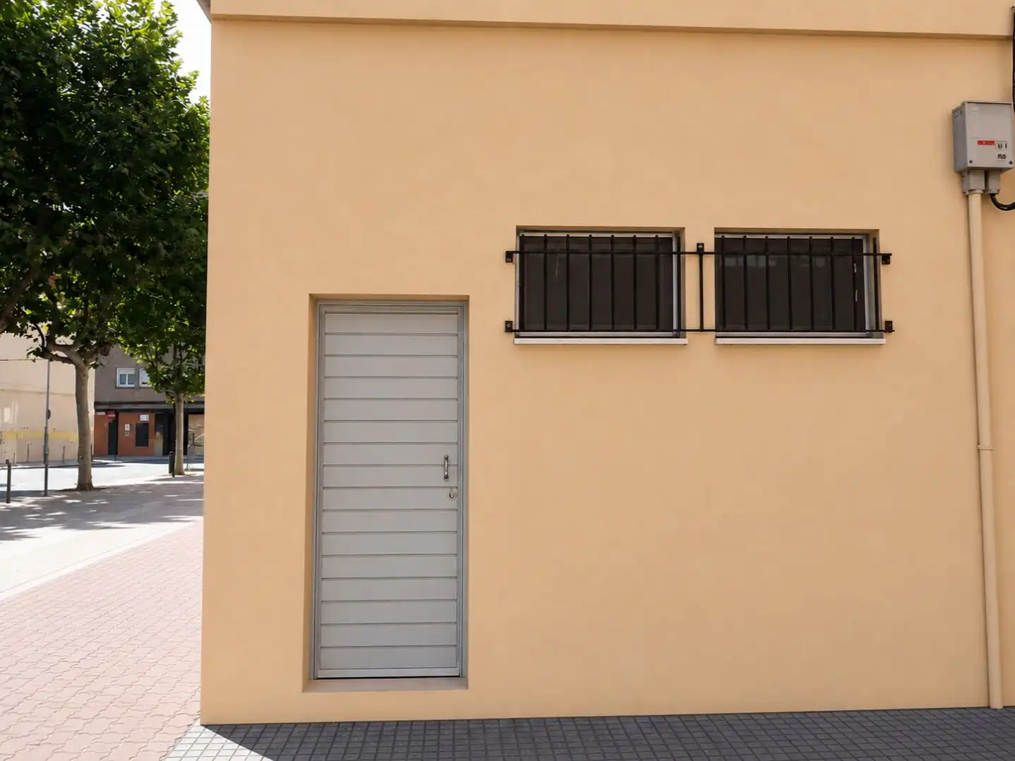 Exterior view of Commercial properties for sale in Aranda de Duero  with Air Conditioner, Heating and Furnished