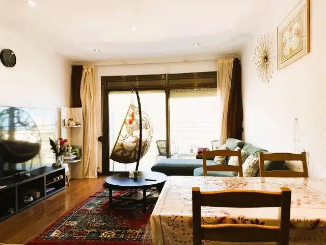 Sala de estar de Piso en venta en Montgat con Calefacción, Parquet y Horno