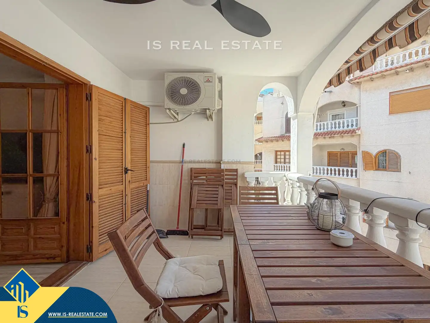 Terrasse von Maisonette zum Verkauf in Torrevieja mit Terrasse, Möbliert und Fernseher