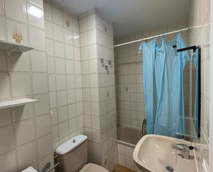 Bathroom of Flat to rent in Santiago de Compostela   with Furnished