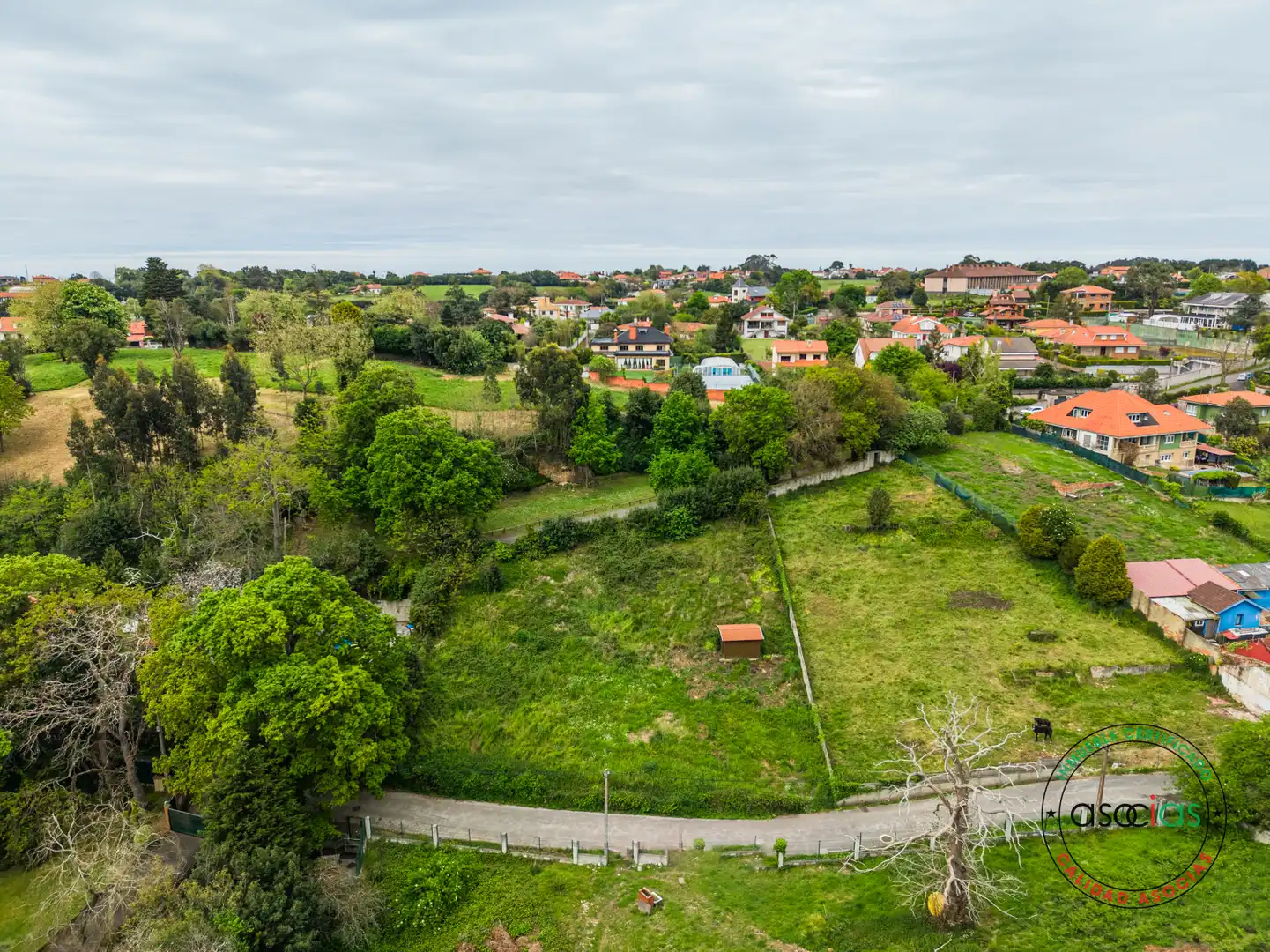 Terreny residencial en venda a Somió - CM FRESNOS 141