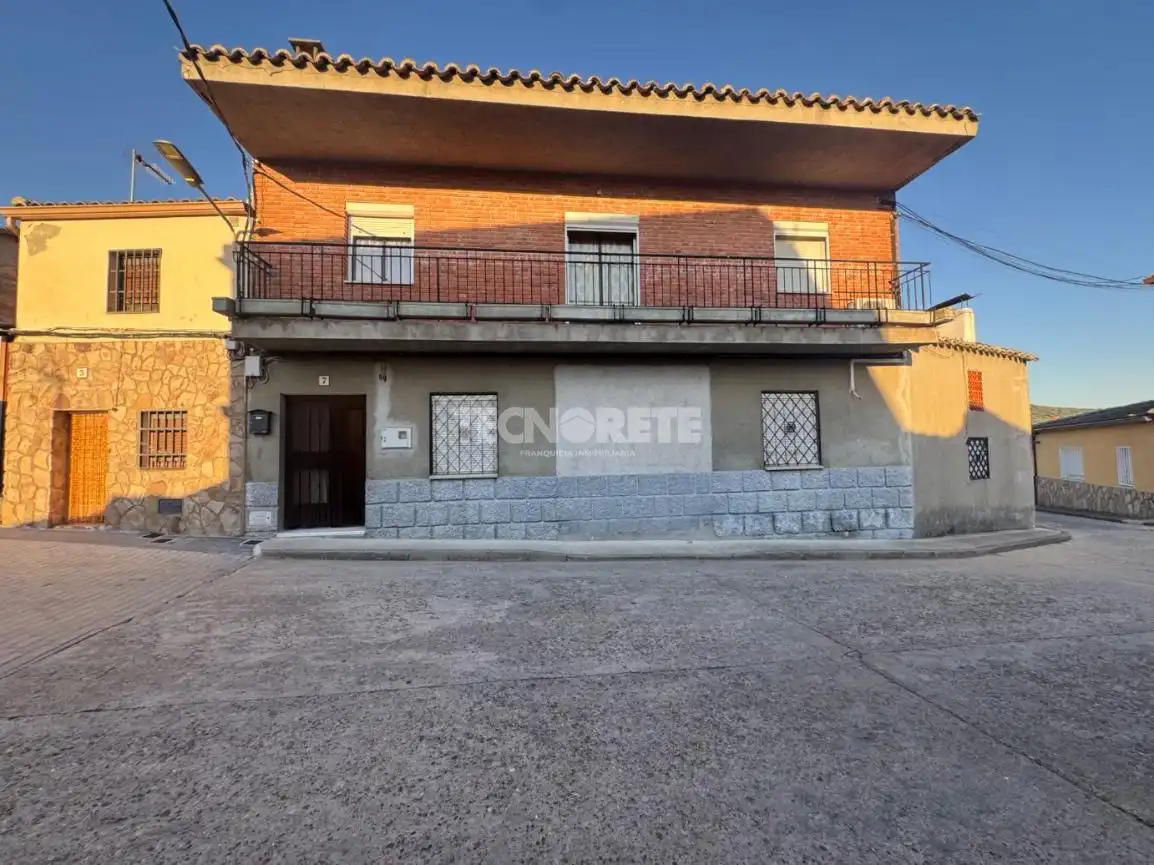 Casa bifamiliare in vendita a Sotillo de las Palomas