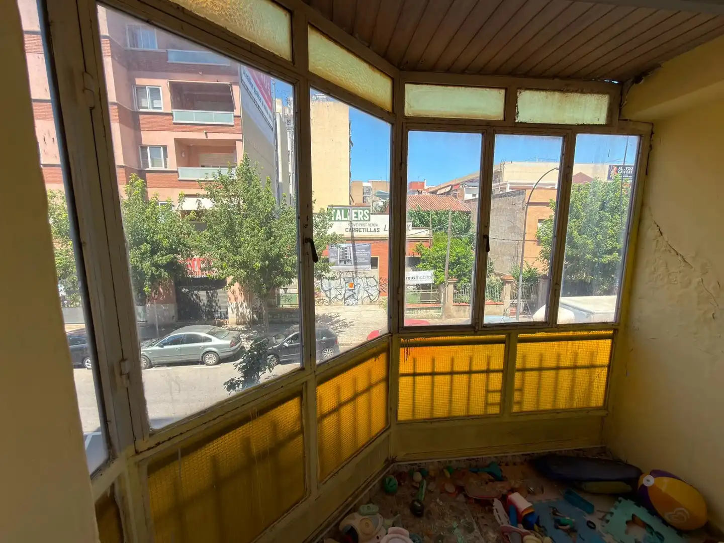 Vista exterior de Pis en venda en Reus