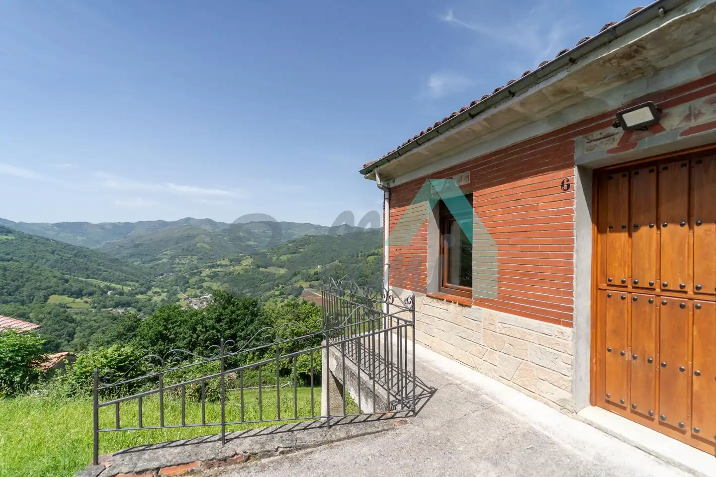 Vista exterior de Casa o chalet en venta en Laviana con Jardín privado, Parquet y Terraza