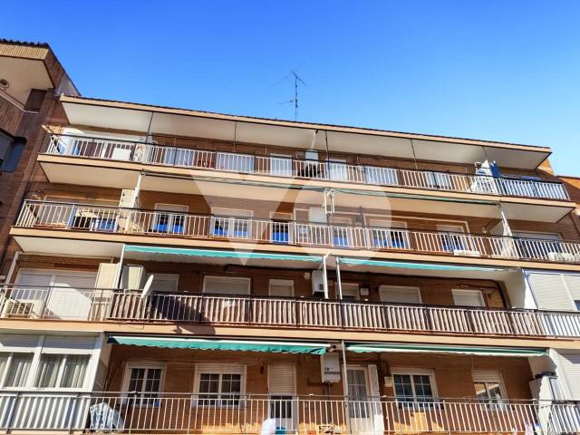 Piso en Venta en De Pegaso en Canillas