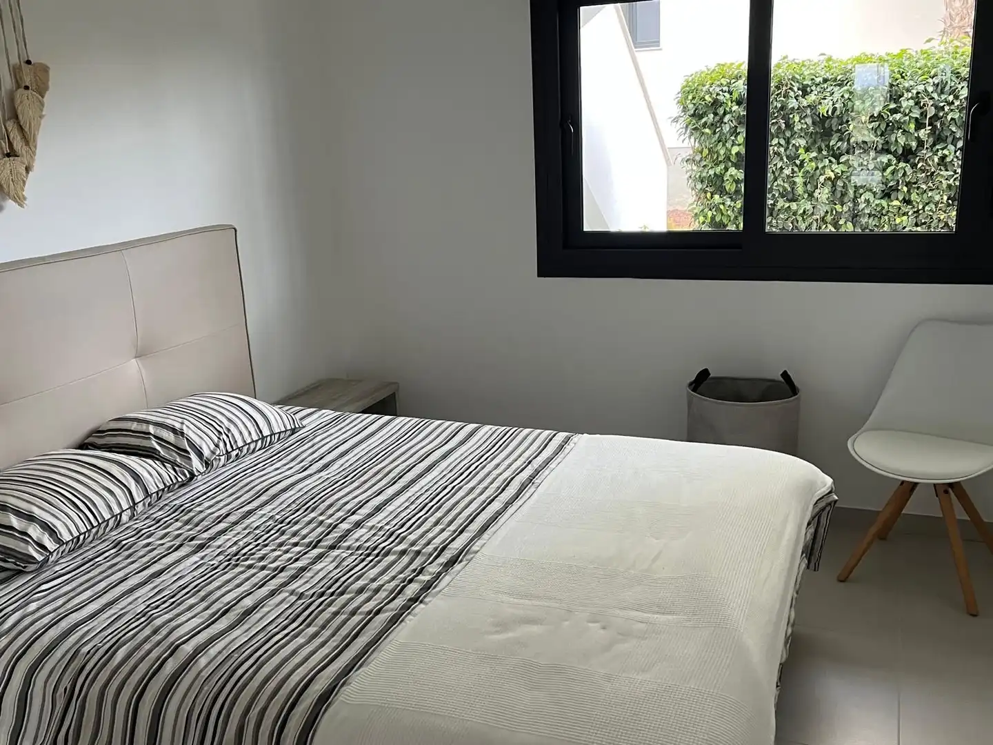 Schlafzimmer von Wohnung zum Verkauf in Pilar de la Horadada mit Klimaanlage, Heizung und Privatgarten