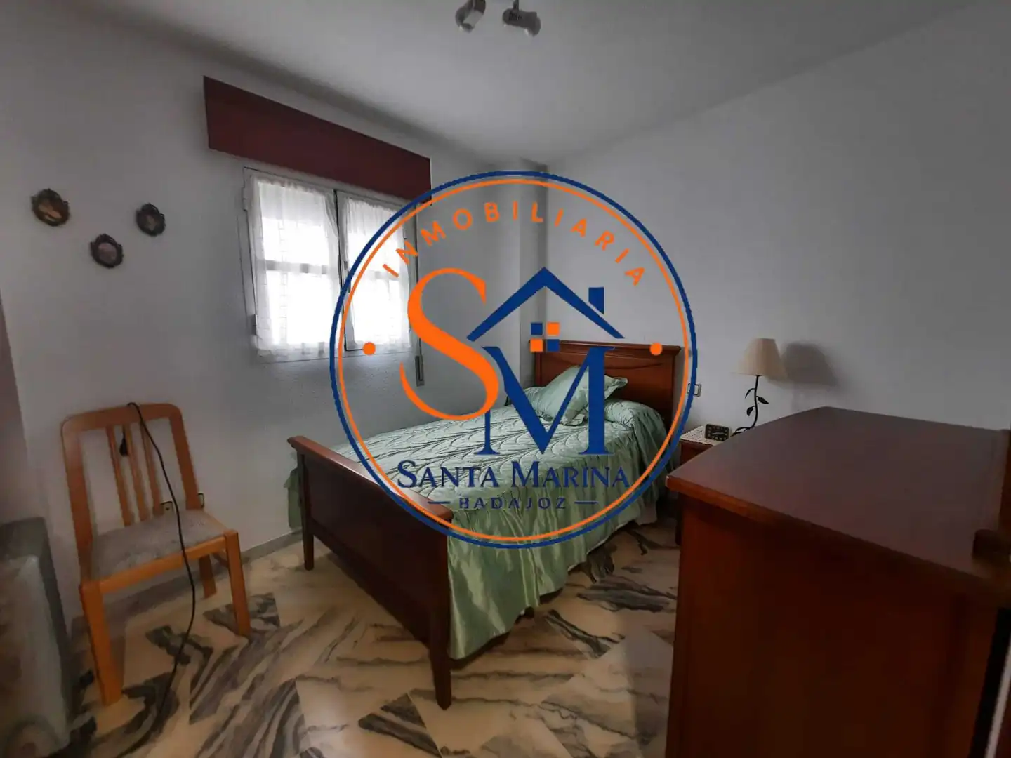 Habitación de Apartamento de alquiler en Badajoz con Amueblado y Balcón