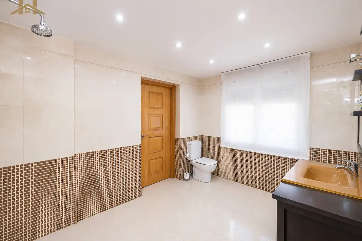 Baño de Casa o chalet en venta en Villaviciosa de Odón con Aire acondicionado, Calefacción y Jardín privado