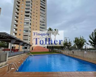 Piscina de Pis de lloguer en Montgat amb Aire condicionat, Terrassa i Piscina