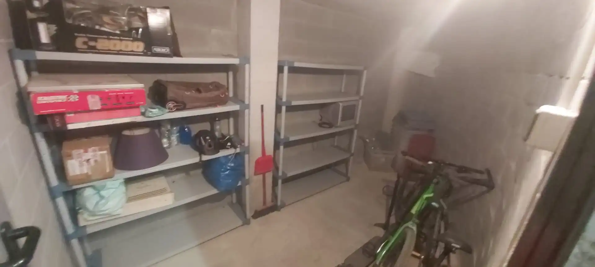 Storage room for sale in Sagnier - Plaça de Catalunya