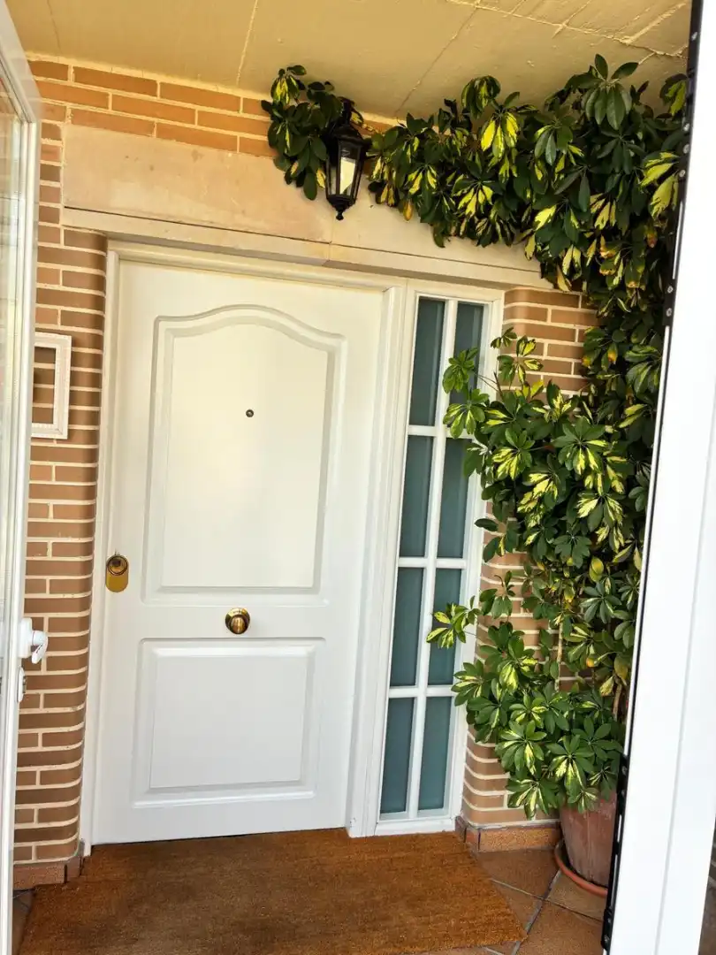Einfamilien-Reihenhaus zum Verkauf in Soria Capital  mit Heizung, Privatgarten und Terrasse