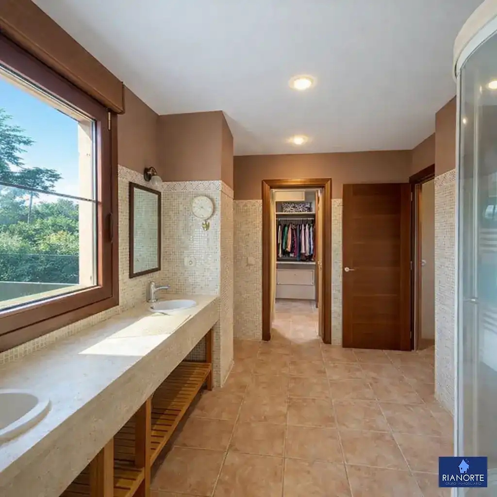 Baño de Casa o chalet en venta en Gozón con Calefacción, Jardín privado y Terraza