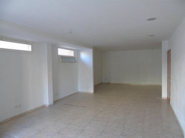 Local comercial en venda a industria