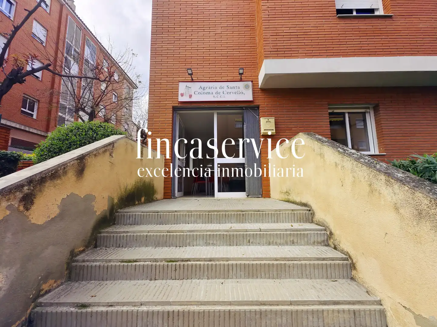 Exterior view of Commercial properties for sale in Santa Coloma de Cervelló