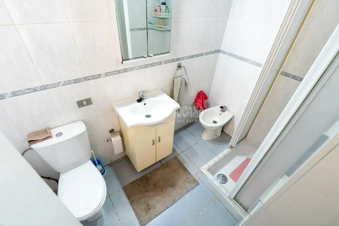 Bathroom of Flat for sale in Santa Cruz de Tenerife  with Balcony