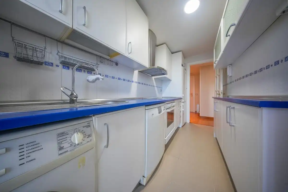 Kitchen of Flat for rent in Madrid  with Air Conditioner, Heating and Terrace