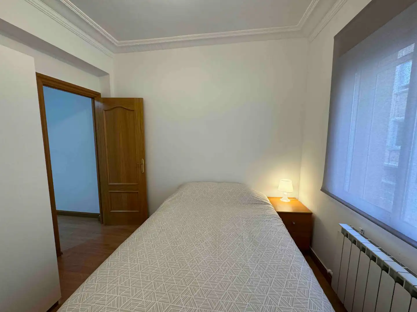 Habitación de Piso de alquiler en Zaragoza con Calefacción, Amueblado y Horno