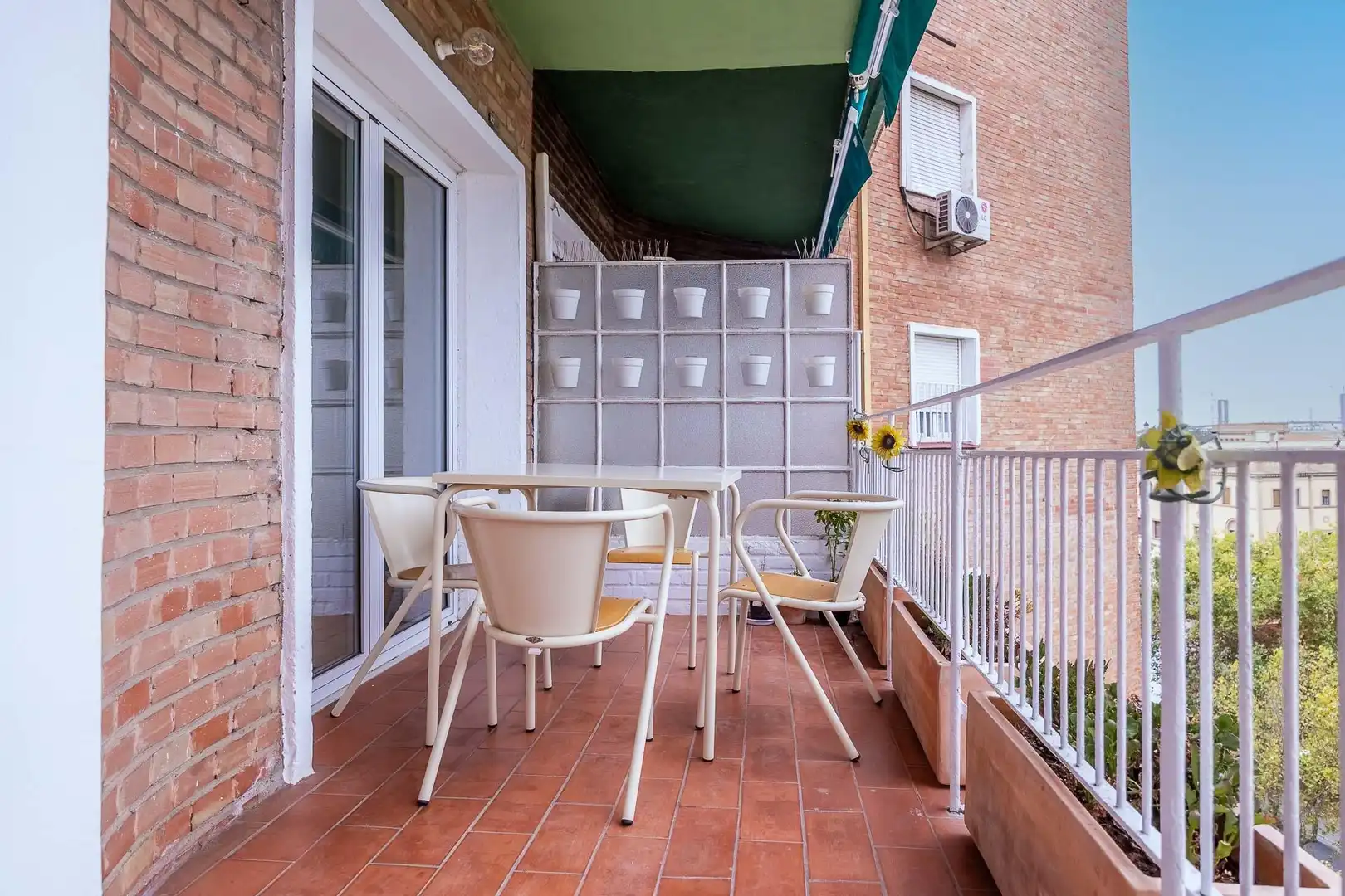 Terrace of Flat for sale in Sevilla  with Air Conditioner, Heating and Private garden