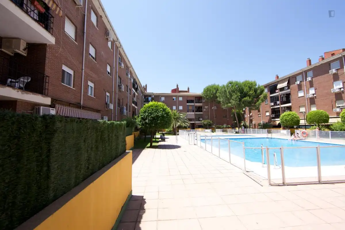 Habitación en Poniente-Norte - Miralbaida - Parque Azahara