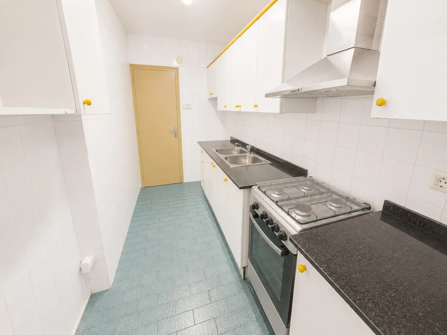 Cocina de Piso en venta en Santa Coloma de Gramenet con Aire acondicionado, Calefacción y Balcón