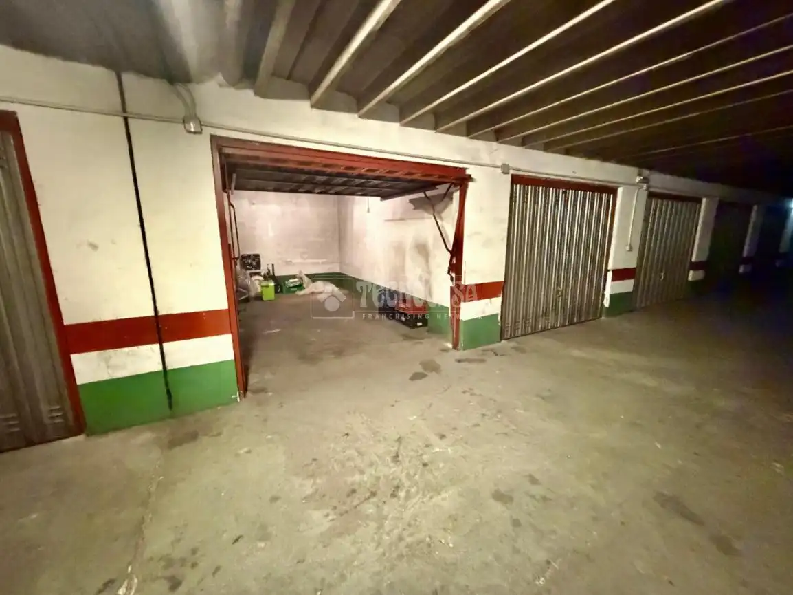 Piso en venta en León Capital  con Calefacción, Terraza y Trastero