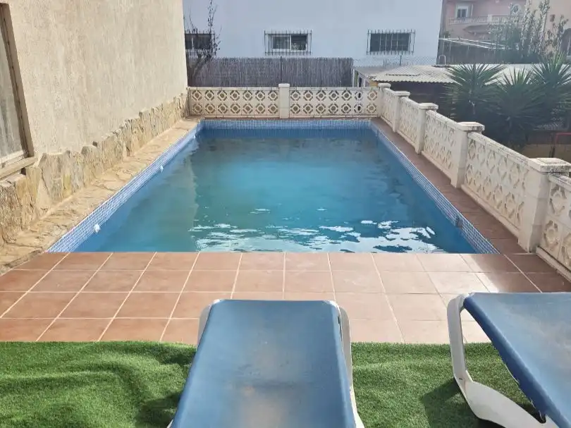 House with pool for sale in Carrer Falcó 61, imagen 3