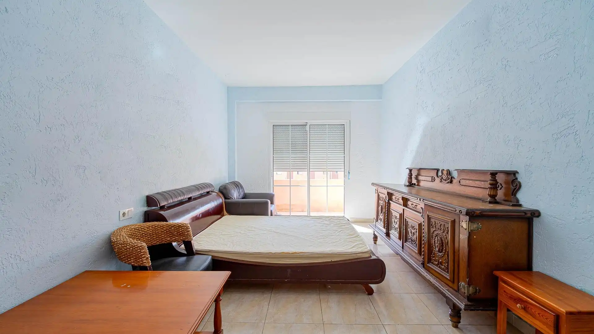 Habitación de Apartamento en venta en Torrevieja con Balcón
