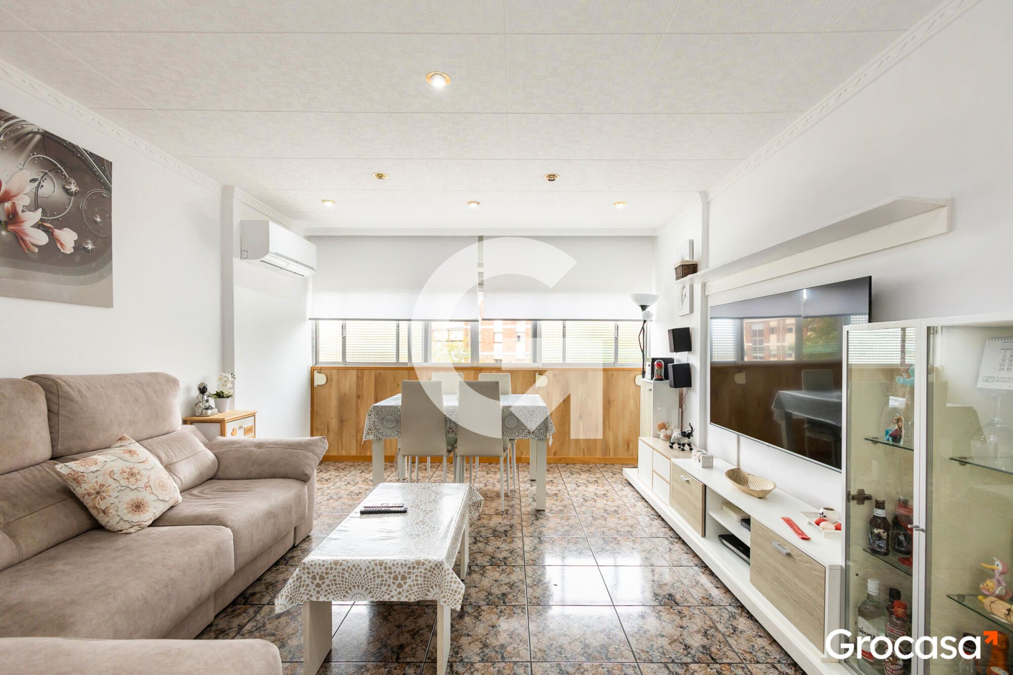 Sala d'estar de Pis en venda en Sant Boi de Llobregat amb Aire condicionat, Calefacció i Forn