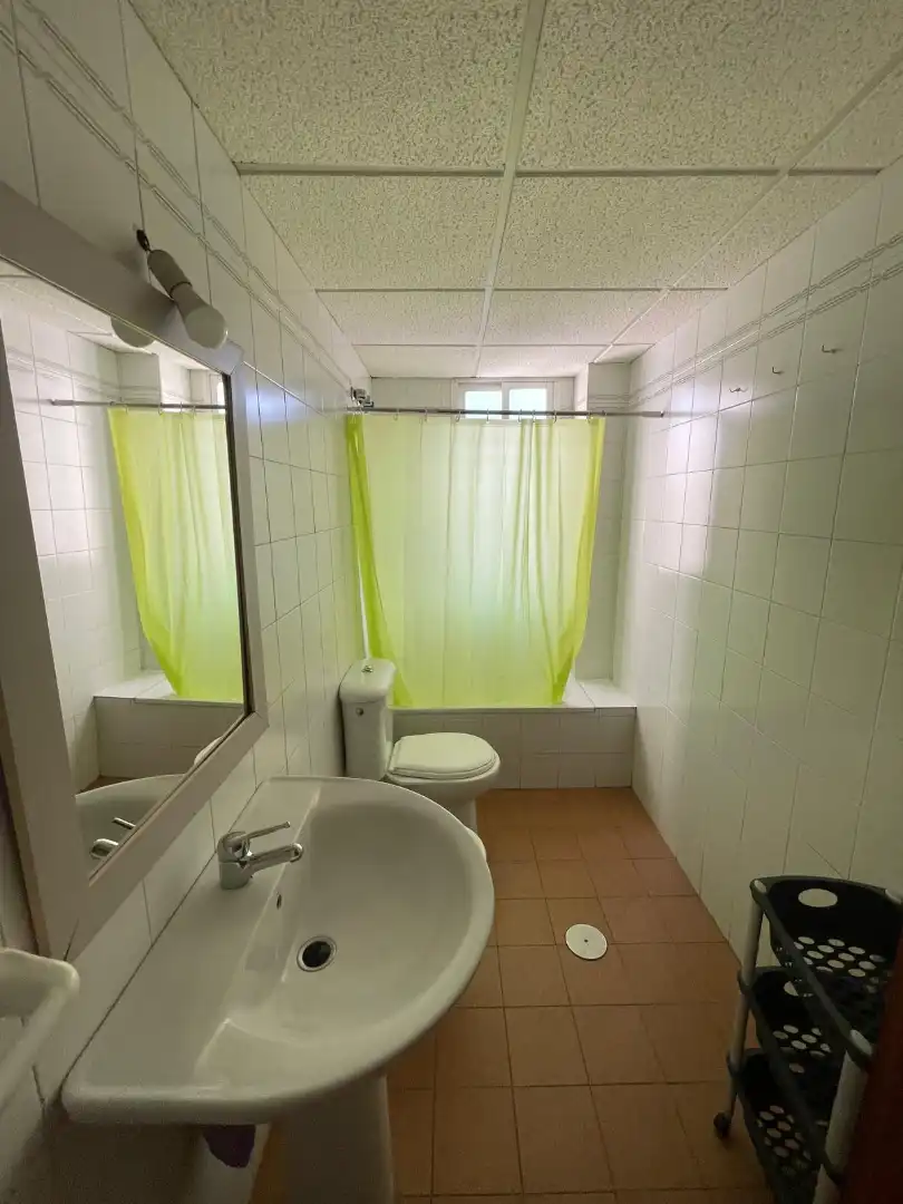 Bathroom of Flat for rent in Badajoz  with Air Conditioner, Heating and Terrace