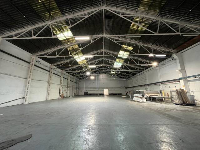 Nave industrial en Alquiler en Carrer del Crom en Centre
