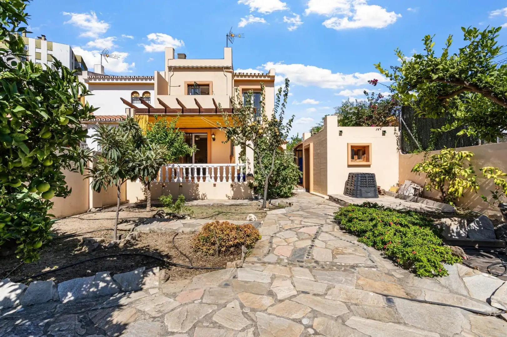 Garden of Detached homes for sale in Fuengirola  with Air Conditioner, Private garden and Terrace