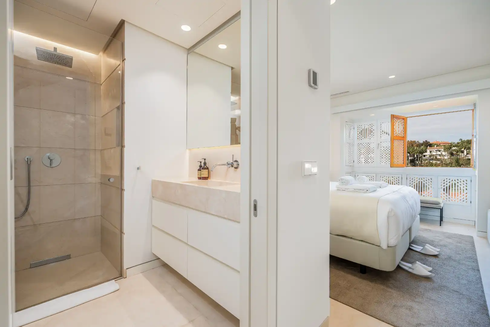 Baño de Dúplex en venta en Marbella con Aire acondicionado, Terraza y Trastero