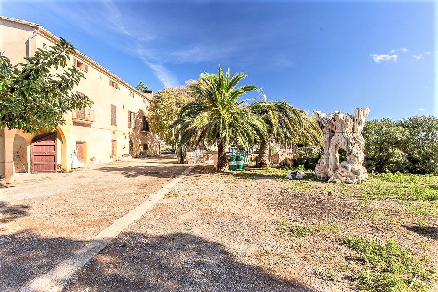 Vista exterior de Finca rústica en venda en Marratxí amb Jardí privat, Terrassa i Balcó