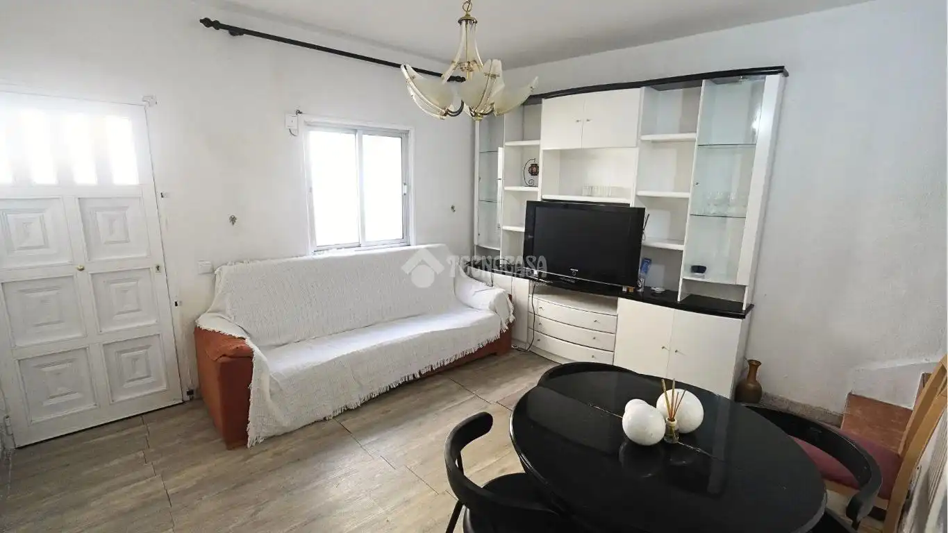 Sala d'estar de Casa adosada en venda en San Cristóbal de la Laguna
