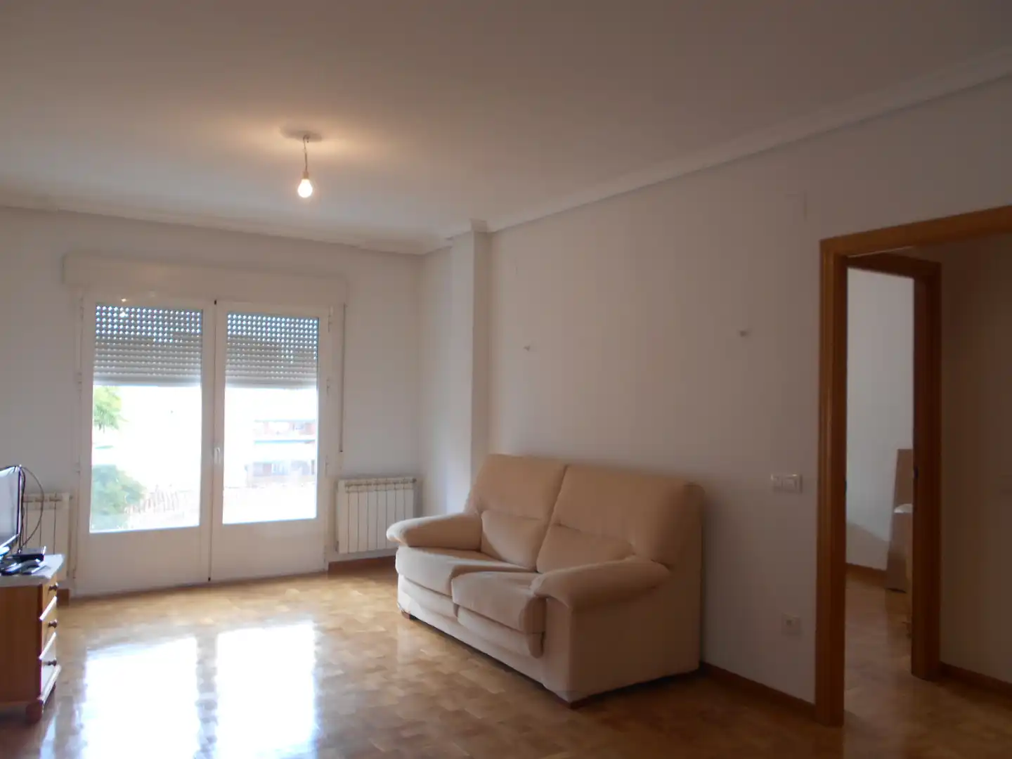 Sala de estar de Apartamento en venta en Ciudad Real con Aire acondicionado, Calefacción y Trastero