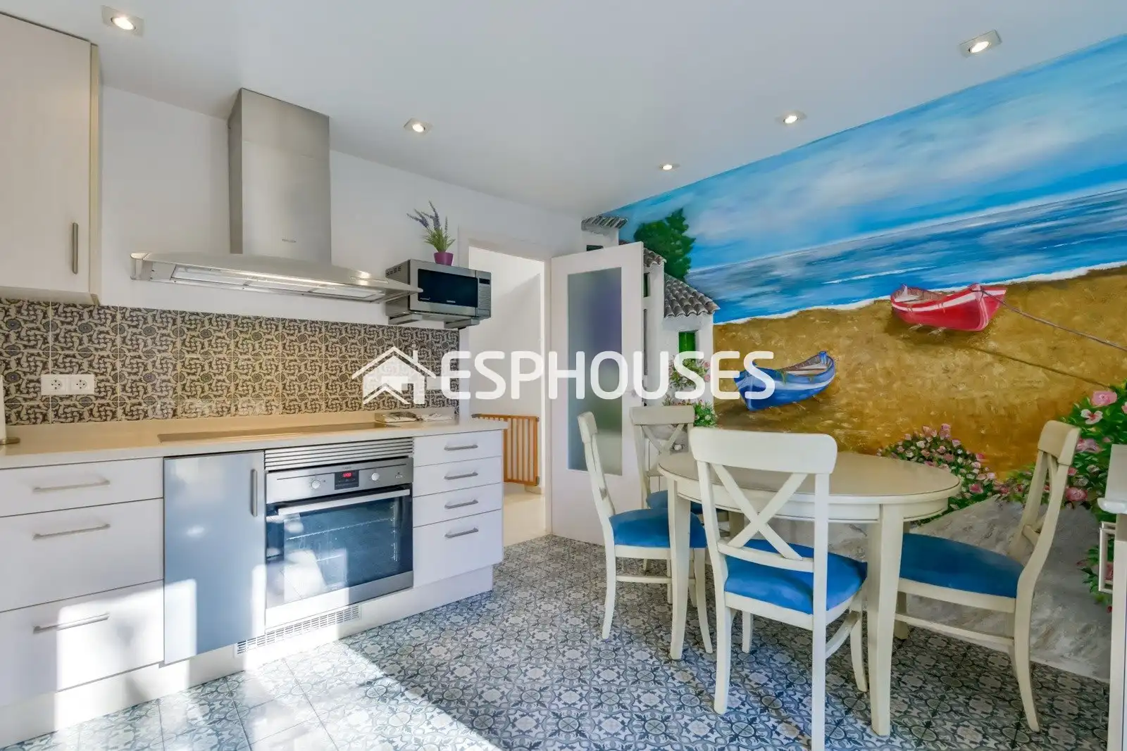 Kitchen of Houses for sale in Oliva  with Air Conditioner, Heating and Terrace