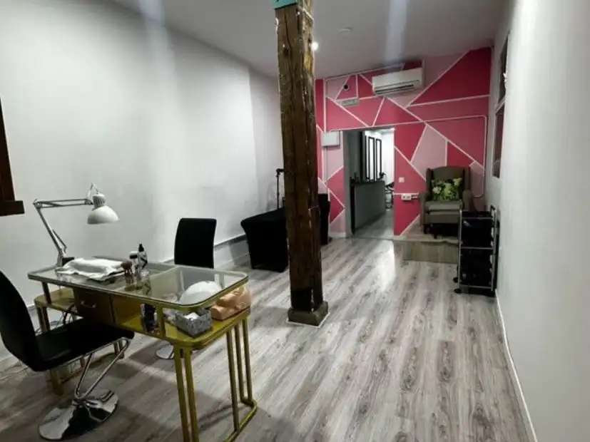 Local comercial en traspàs a Valverde 15, imagen 5