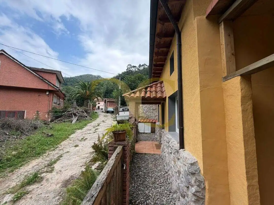 Vista exterior de Casa o chalet en venta en Llanes con Calefacción, Jardín privado y Terraza