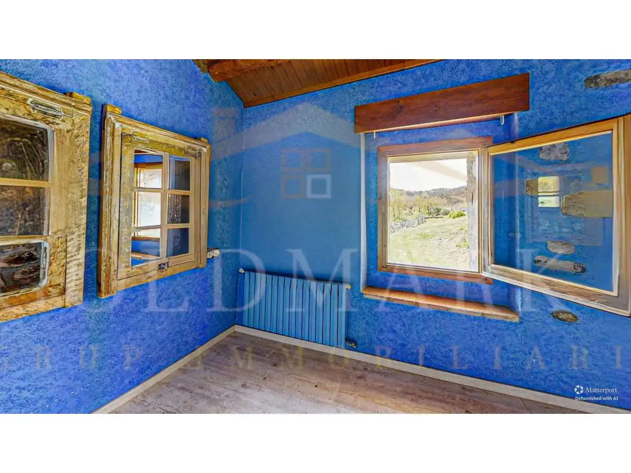 Habitación de Finca rústica en venta en Sant Jaume de Frontanyà con Calefacción y Jardín privado