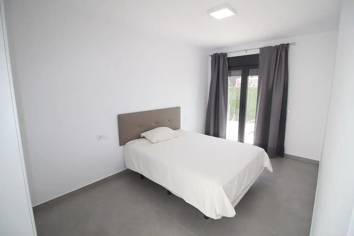 Habitación de Casa o chalet de alquiler en Vélez-Málaga con Aire acondicionado, Calefacción y Jardín privado