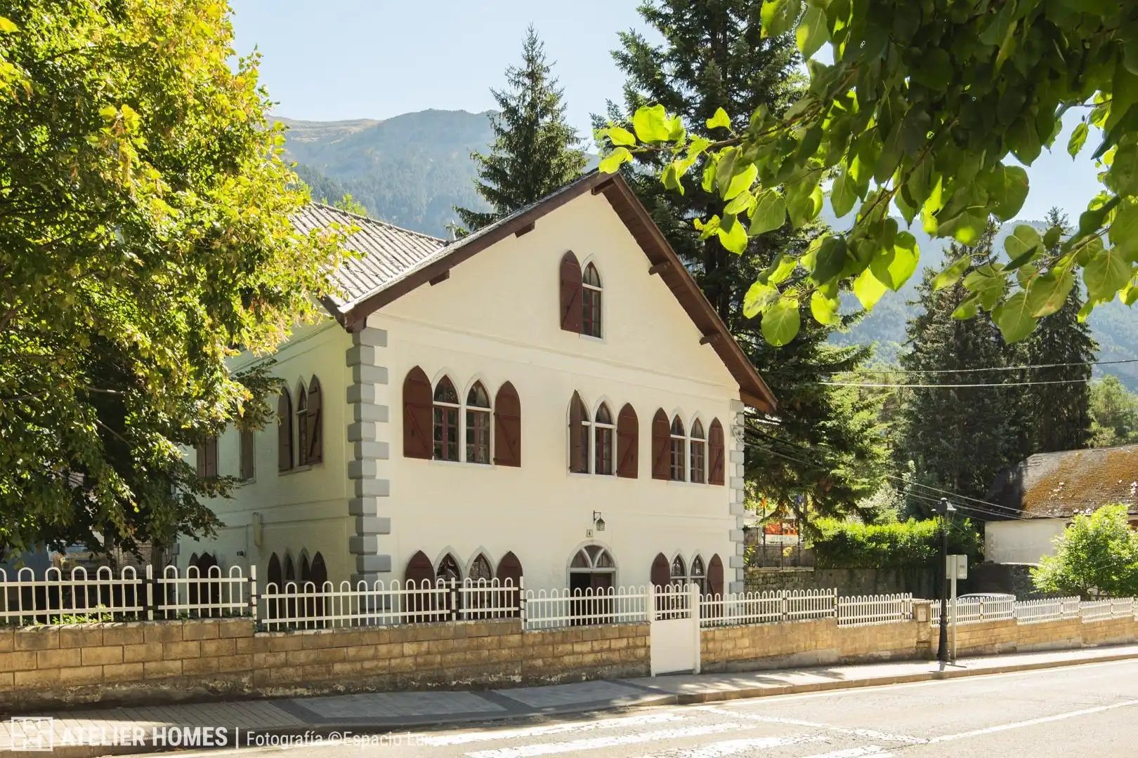 Exterior view of Houses for sale in Canfranc, Huesca