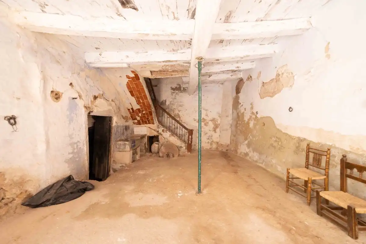 Casa adosada en venta en Mora de Rubielos con Calefacción